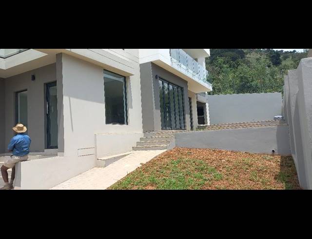 4 BEDROOM HOUSE FOR SALE IN HOMES HAVEN